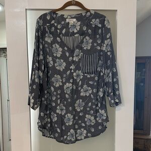 CJ Banks Gray Floral Top